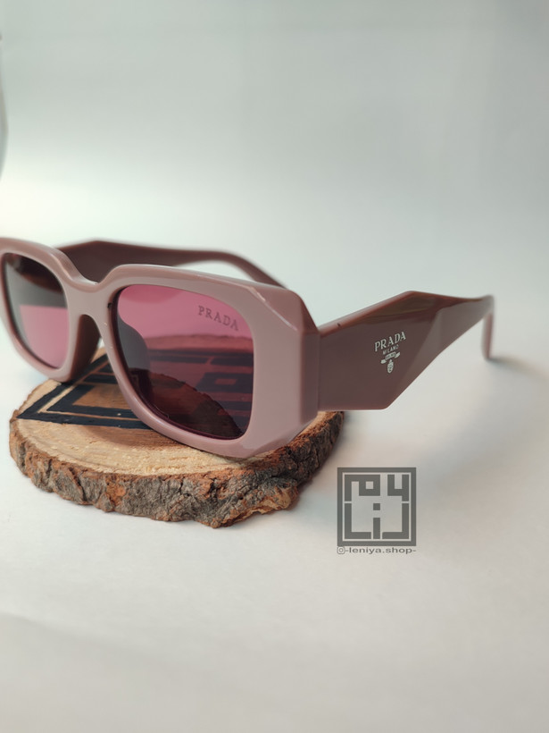 عینک پرادا مستطیلی رنگ کالباسی