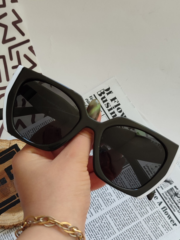 prada-fashion-sunglasses.jpg