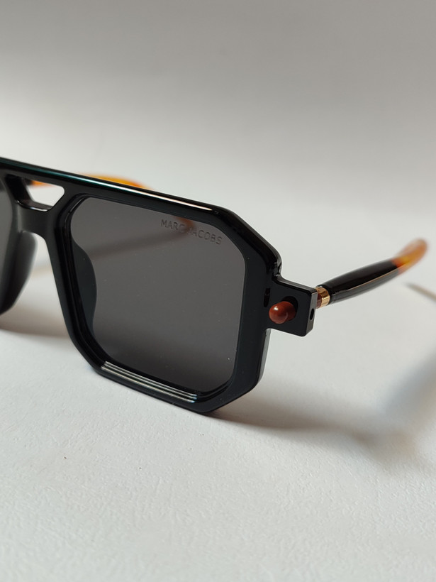 خرید عینک آفتابی زنانه